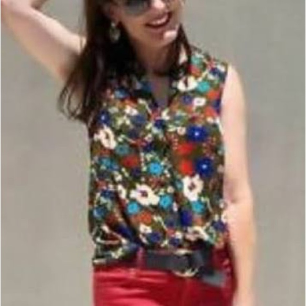 Wildflower Top Cabi Style 3981